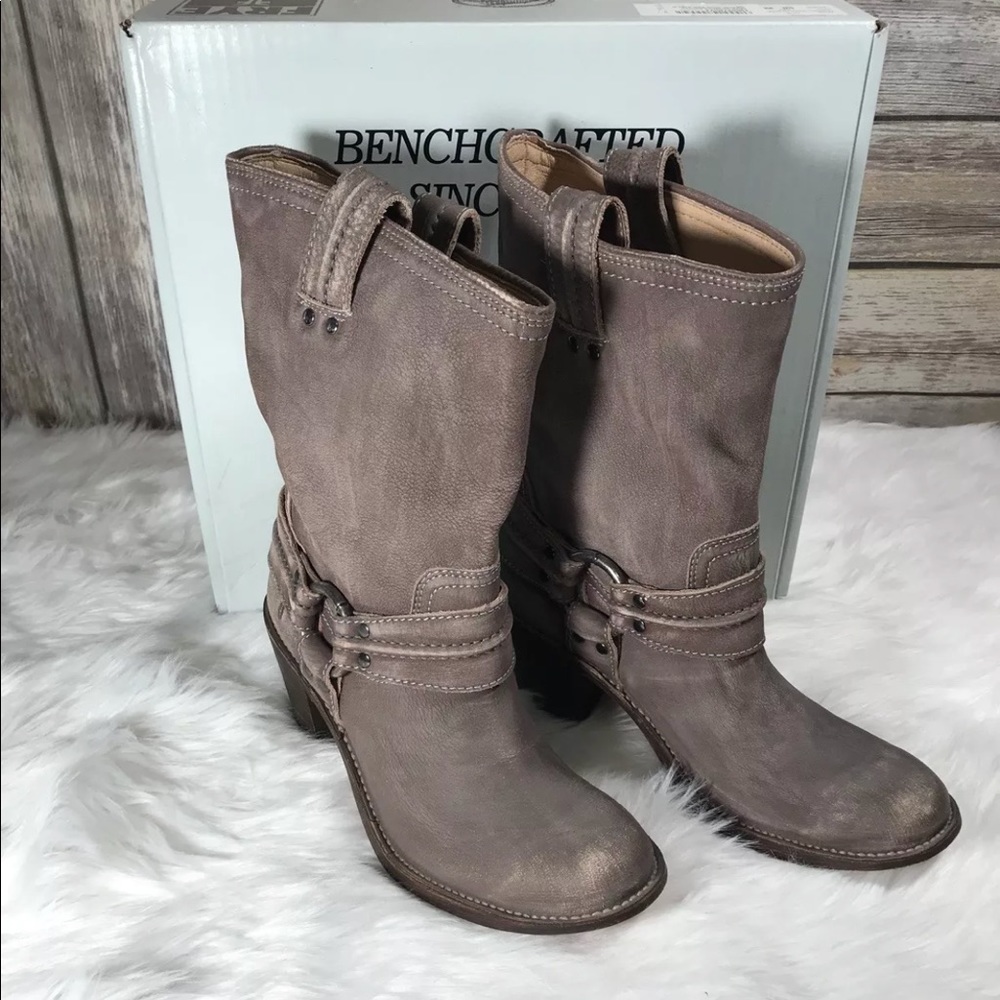 Frye Carmen Boots Grey